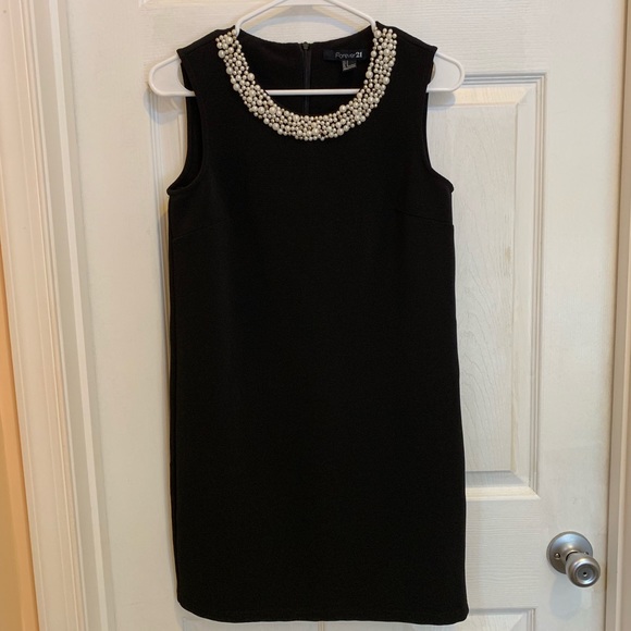 Classy Black Dress with Pearl Neckline Size S - Picture 1 of 4